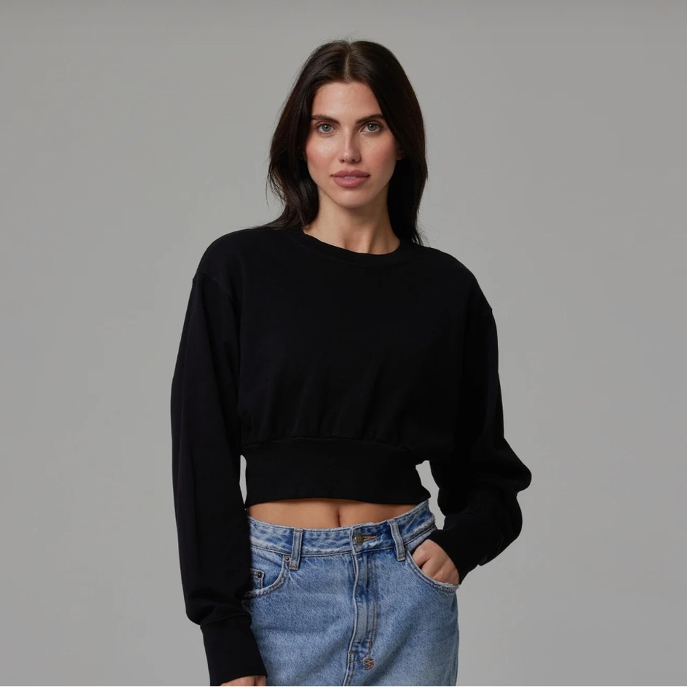 TALENTLESS Black Long Sleeve Boxy Crop Sweatshirt (WOMENS DOLMAN CROP CREWNECK)
